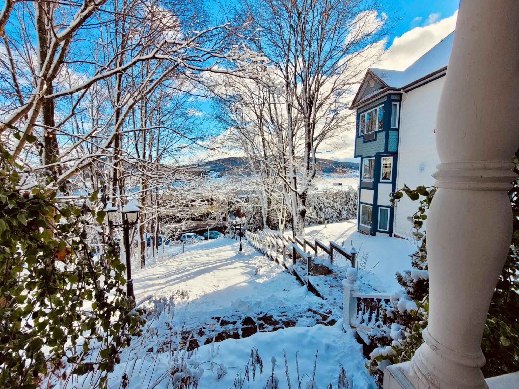 Auberge Sous Les Arbres Gaspé Exterior foto